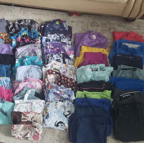 Scrubs - Picture 3 of 3